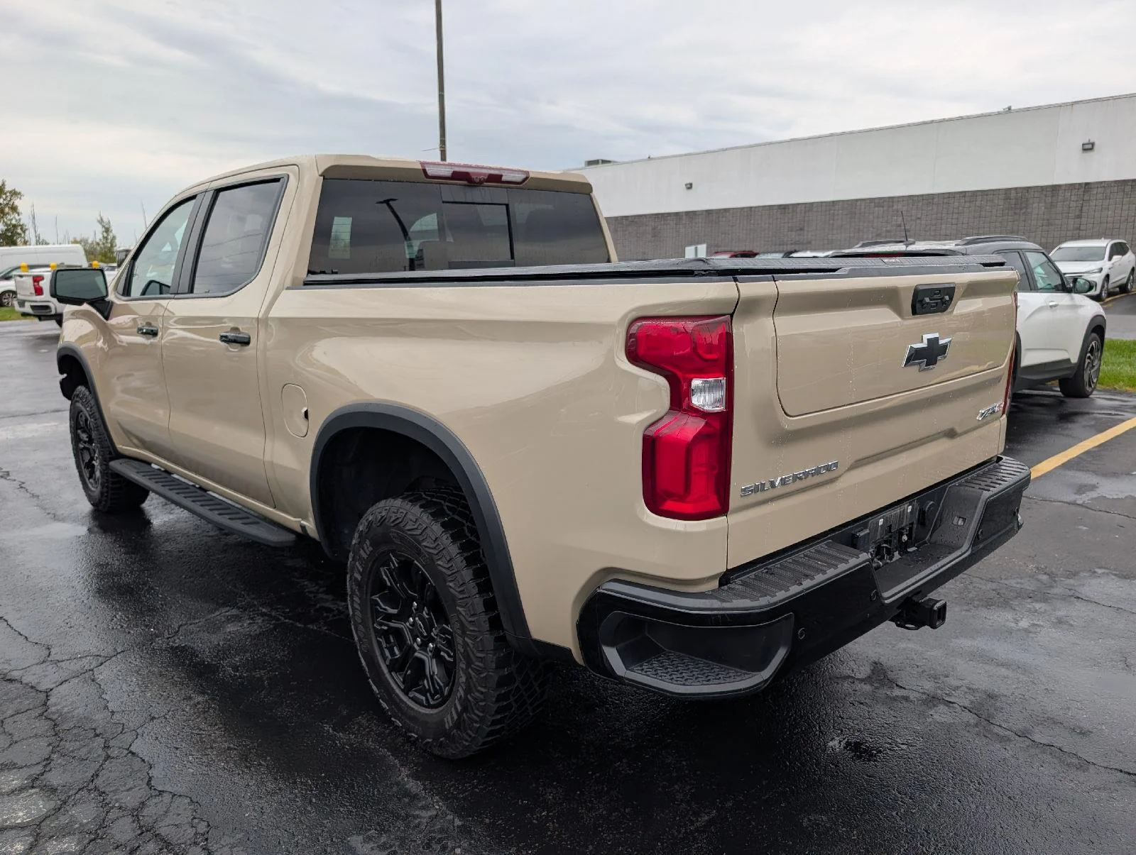 Used 2022 Sand Dune Metallic Chevrolet ZR2 image 6