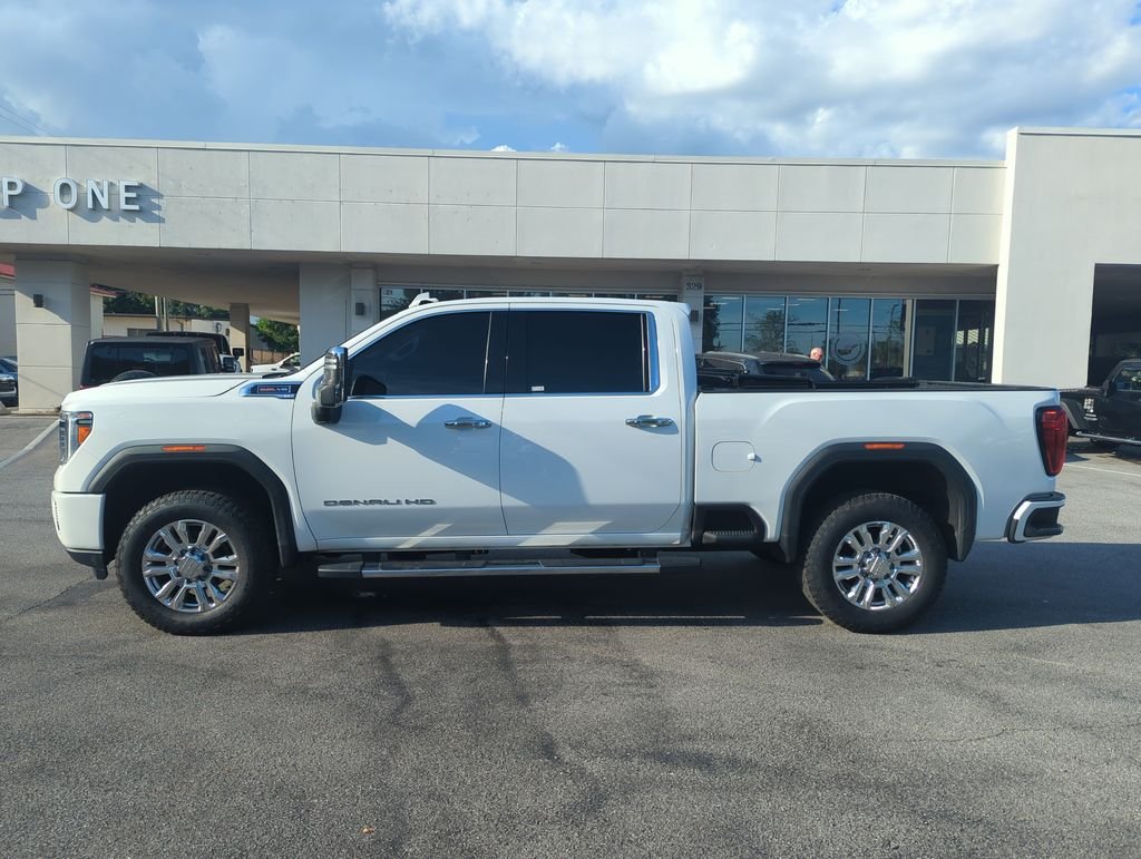 Used 2021 White GMC Denali image 3