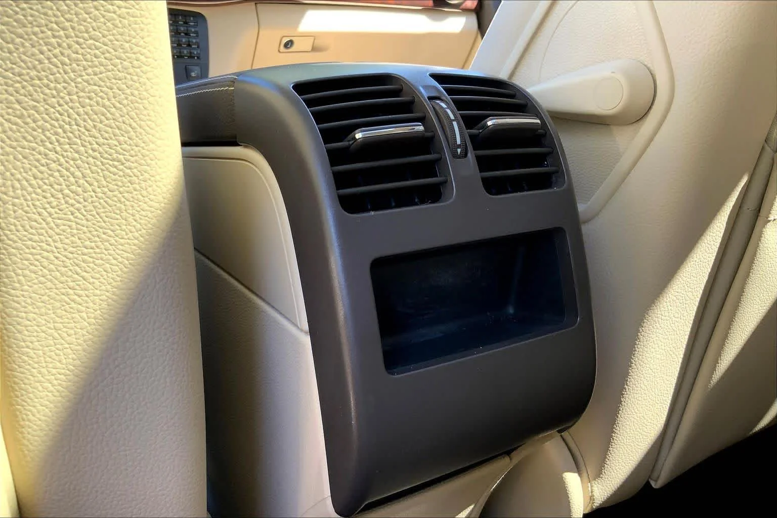 Used 2015 Lunar Blue Metallic Mercedes-Benz GLK 350 image 34