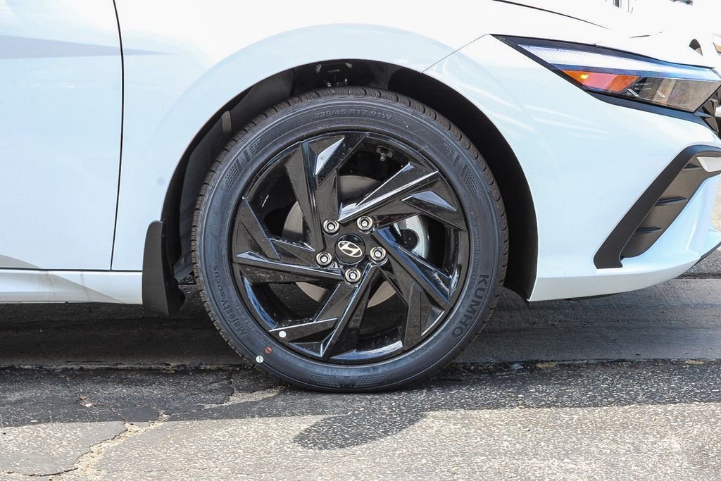 New 2026 White Hyundai SEL Sport image 12