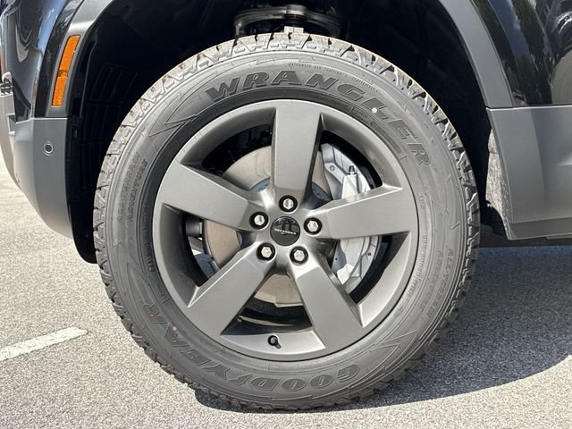 New 2026 Santorini Black LAND ROVER S image 9