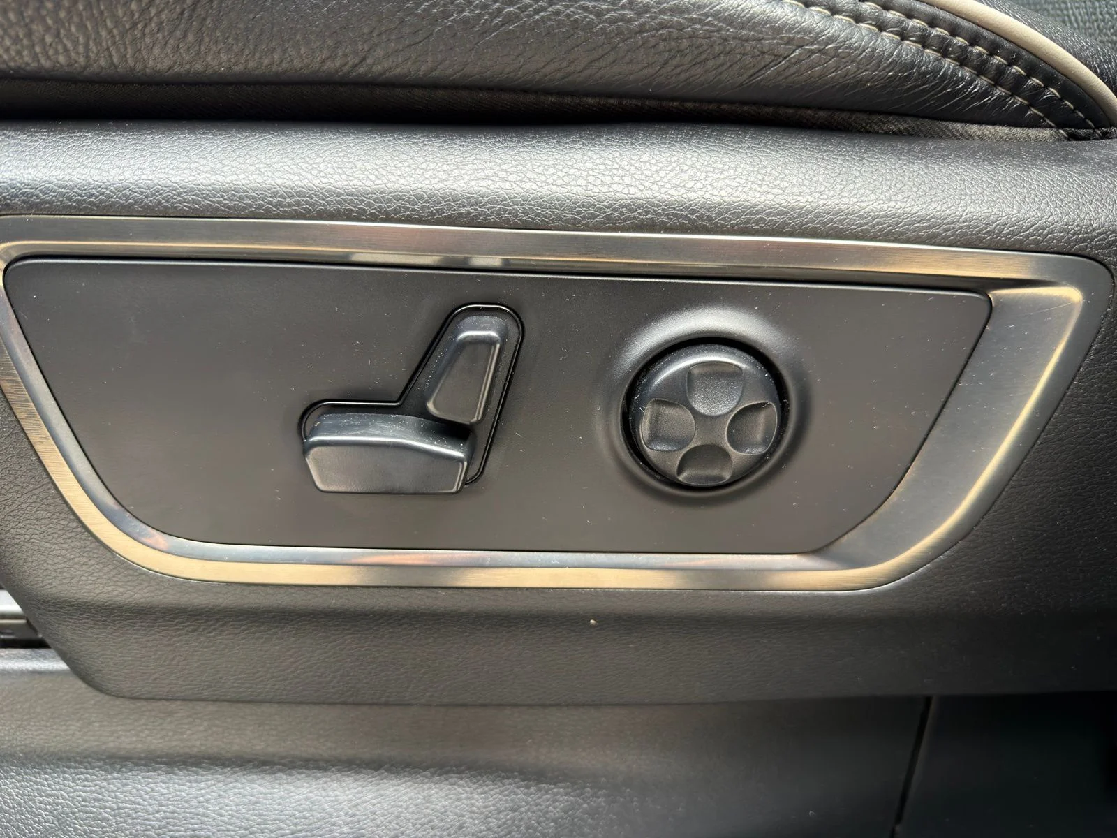 Used 2019 Gray Ram Limited image 18