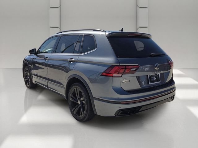 Used 2023 Platinum Gray Metallic Volkswagen 2.0T SE R-LINE BLACK image 3