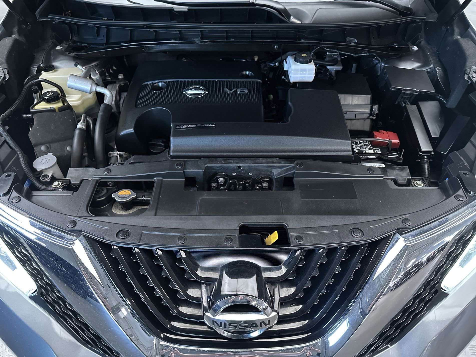 Used 2018 Gun Metallic Nissan SL image 28