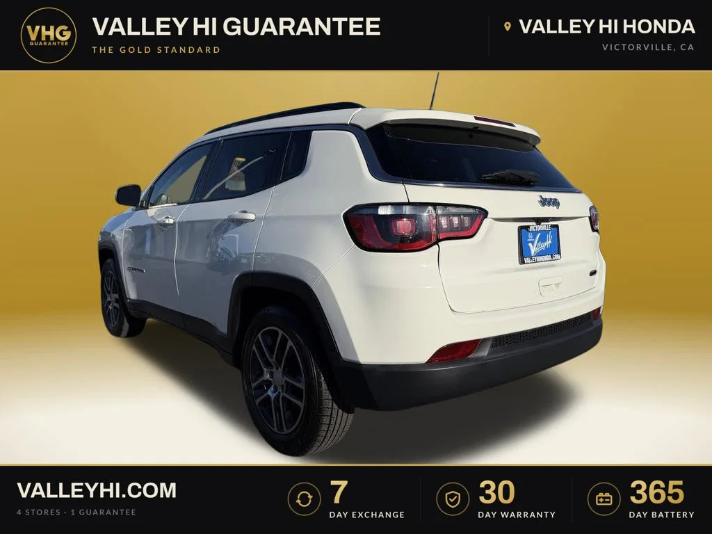 Used 2019 White Jeep Latitude image 5