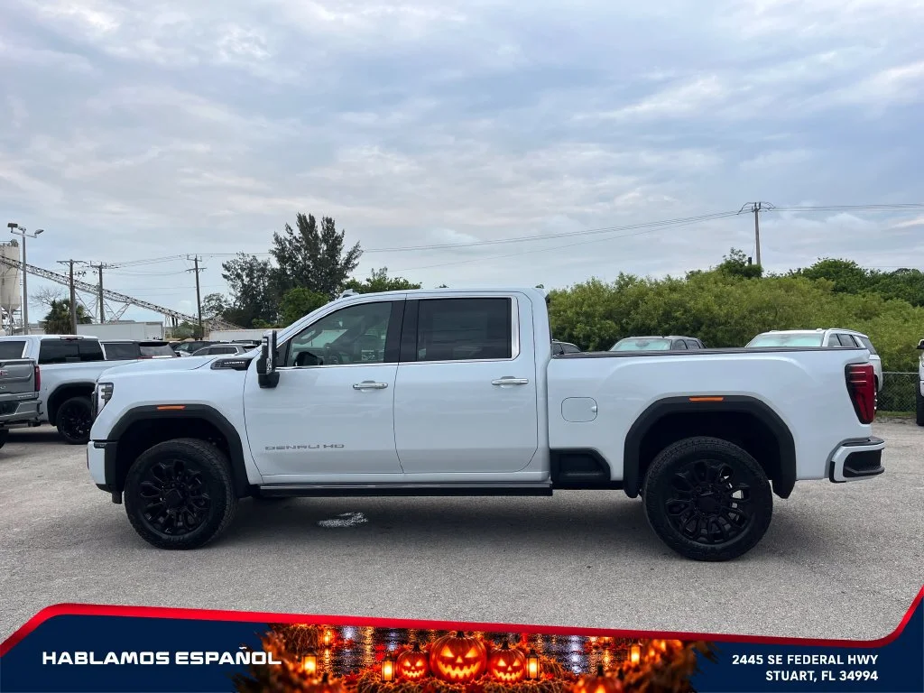 New 2026 Glacier White Tricoat GMC Denali Ultimate image 4