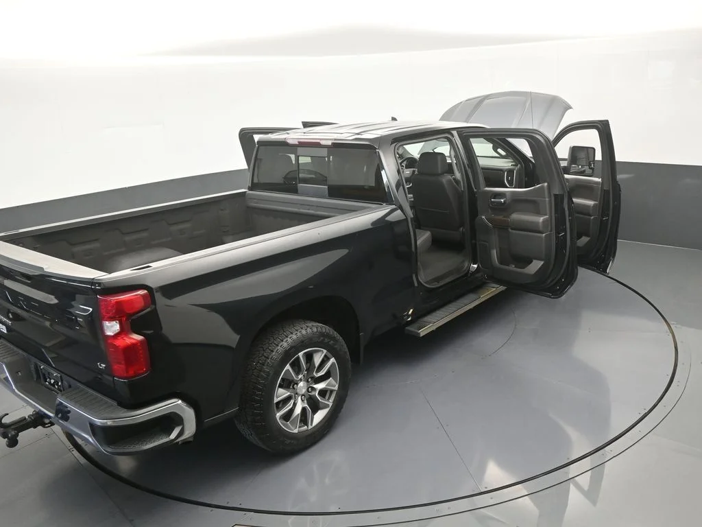 Used 2021 Black Chevrolet LT image 68