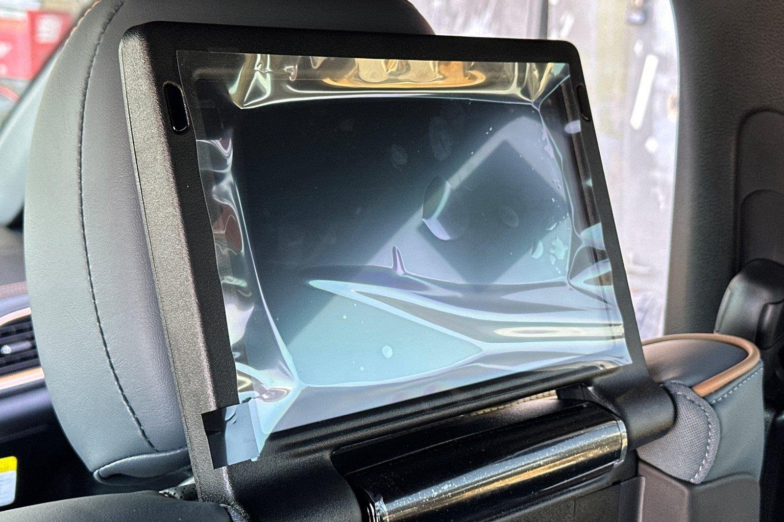 New 2027 Bright White Clearcoat Chrysler Pinnacle image 15