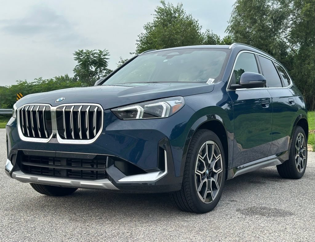 New 2027 Night Dusk Blue Metallic BMW  image 3