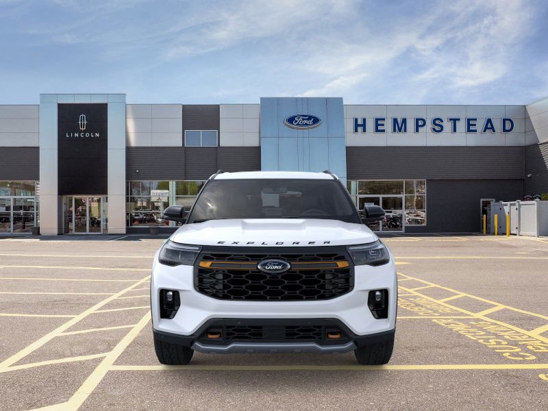 New 2026 Star White Metallic Tri-Coat Ford Tremor® image 6