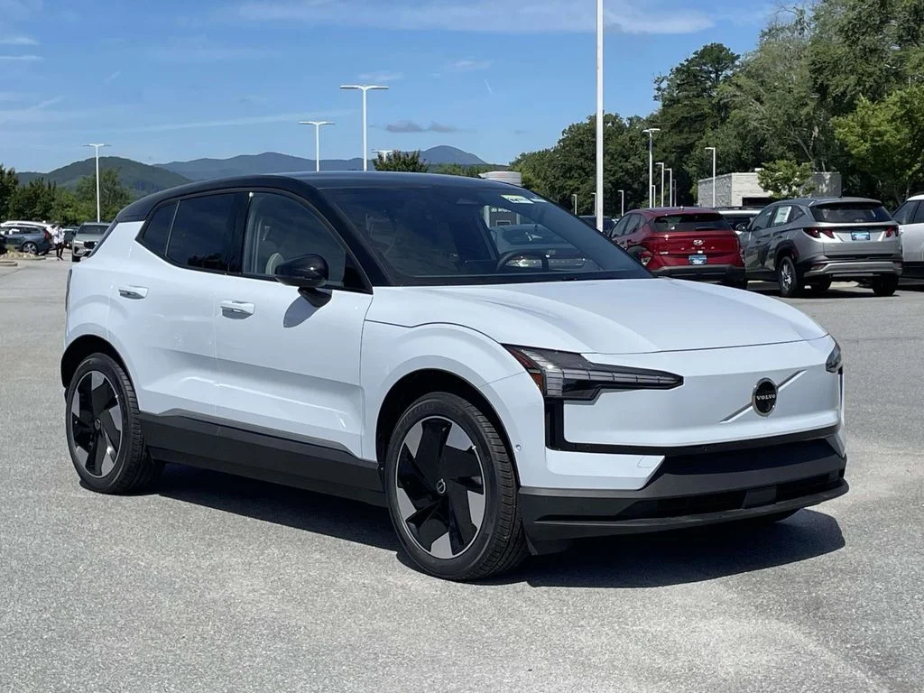 2026 Volvo EX30 Twin Motor Performance Ultra's photo
