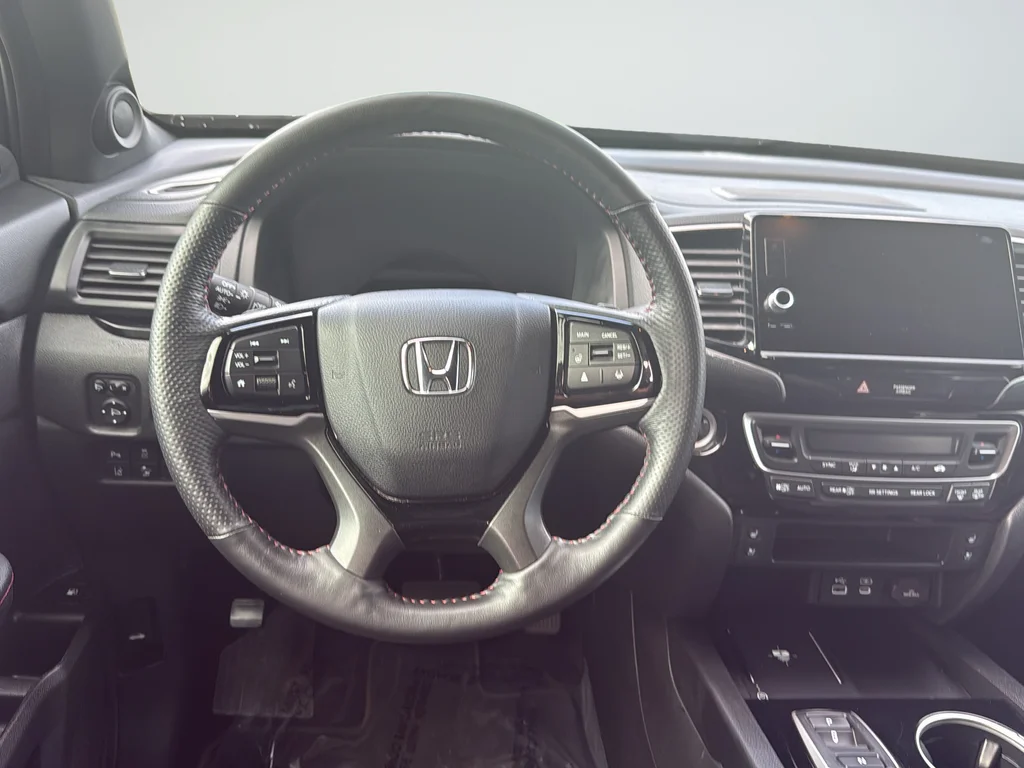 Used 2024  Honda Black Edition image 9