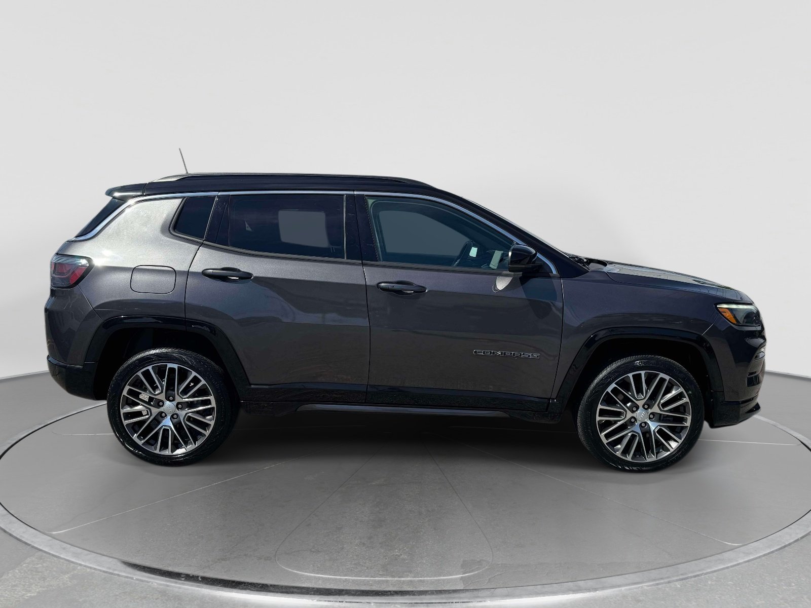 Used 2023 Gray Jeep Limited image 8