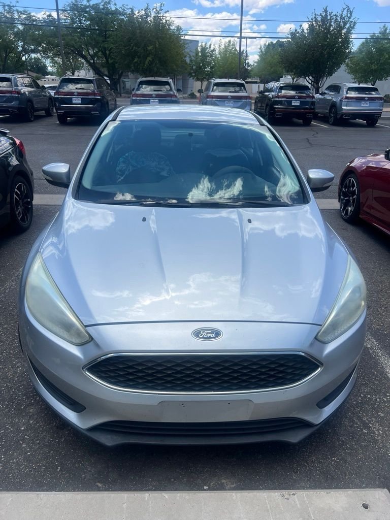 Used 2016 Silver Ford SE image 1