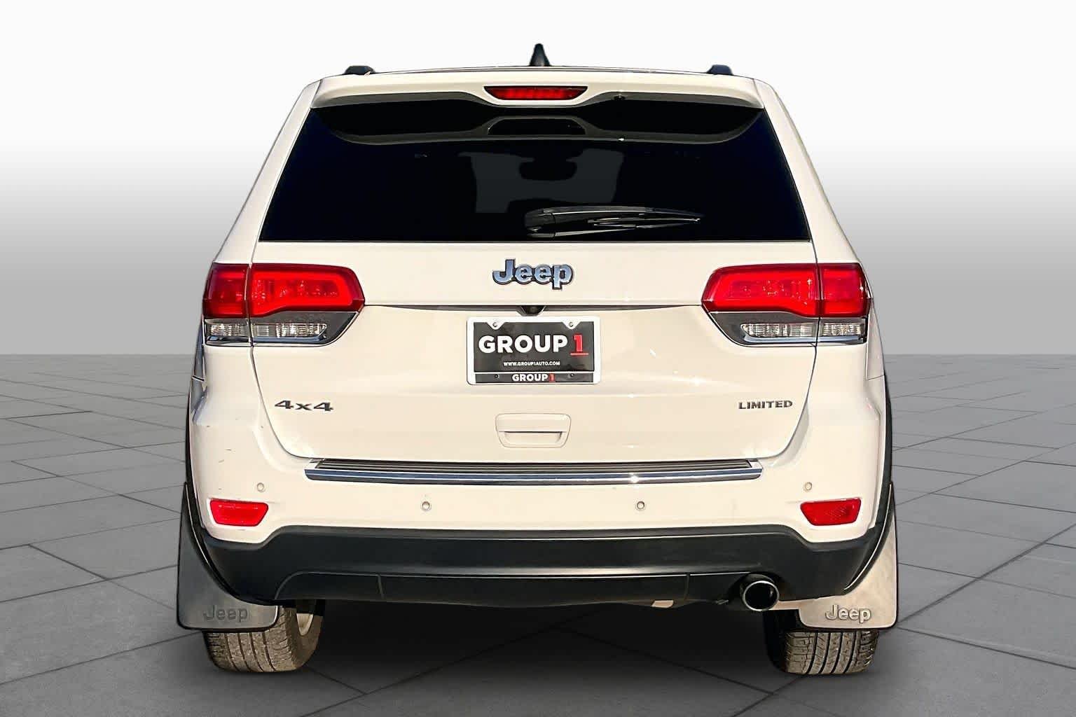 Used 2017 Bright White Clear Coat Jeep Limited image 4