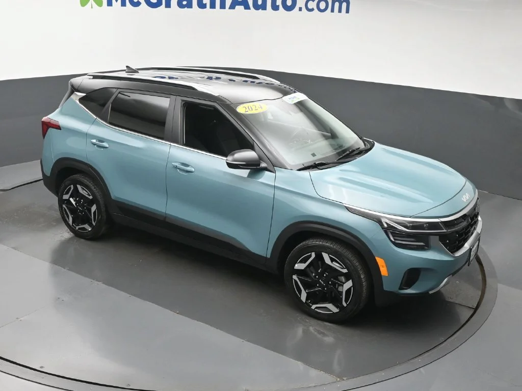 Certified Used 2024 Blue Kia SX image 3