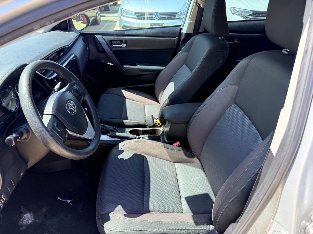 Used 2018 Classic Silver Metallic Toyota LE image 9