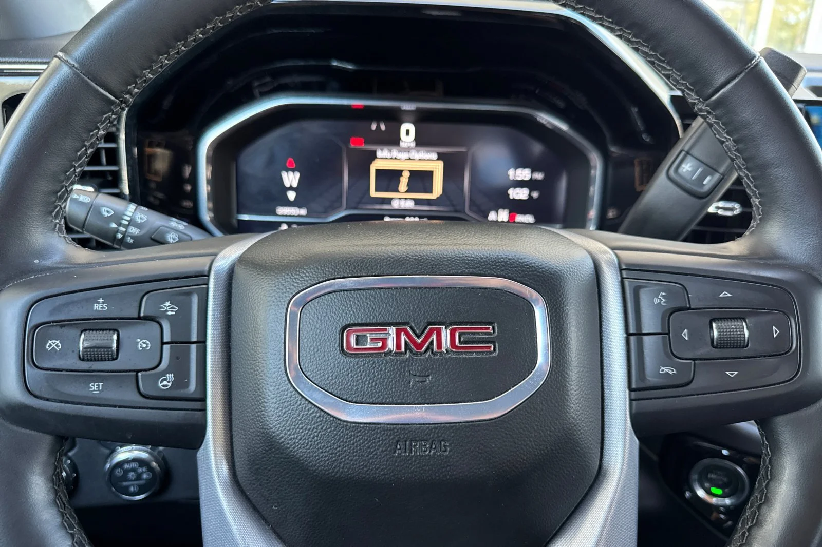 2025 GMC Sierra 1500 SLT - Photo 25