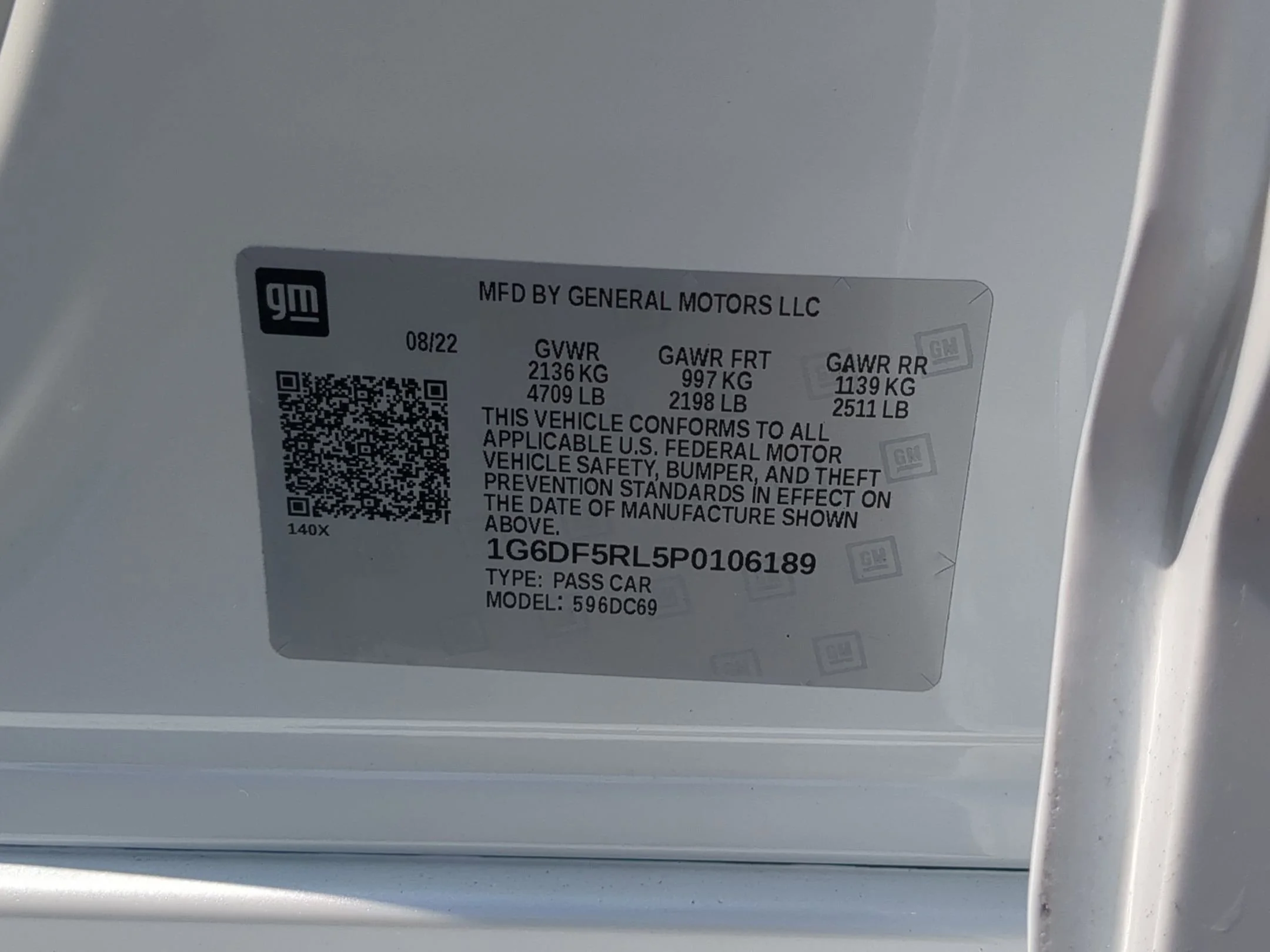 Used 2023 Crystal White Tricoat Cadillac Premium Luxury image 33