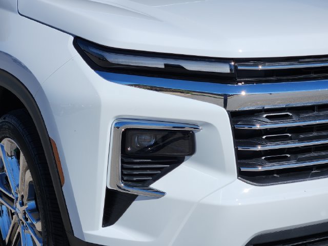 2027 Chevrolet Traverse LT - Photo 9