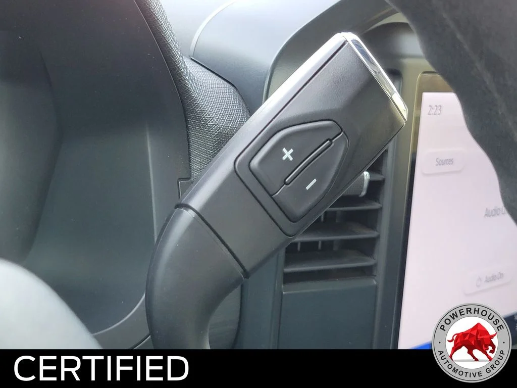 Used 2025 White Ford XL image 31