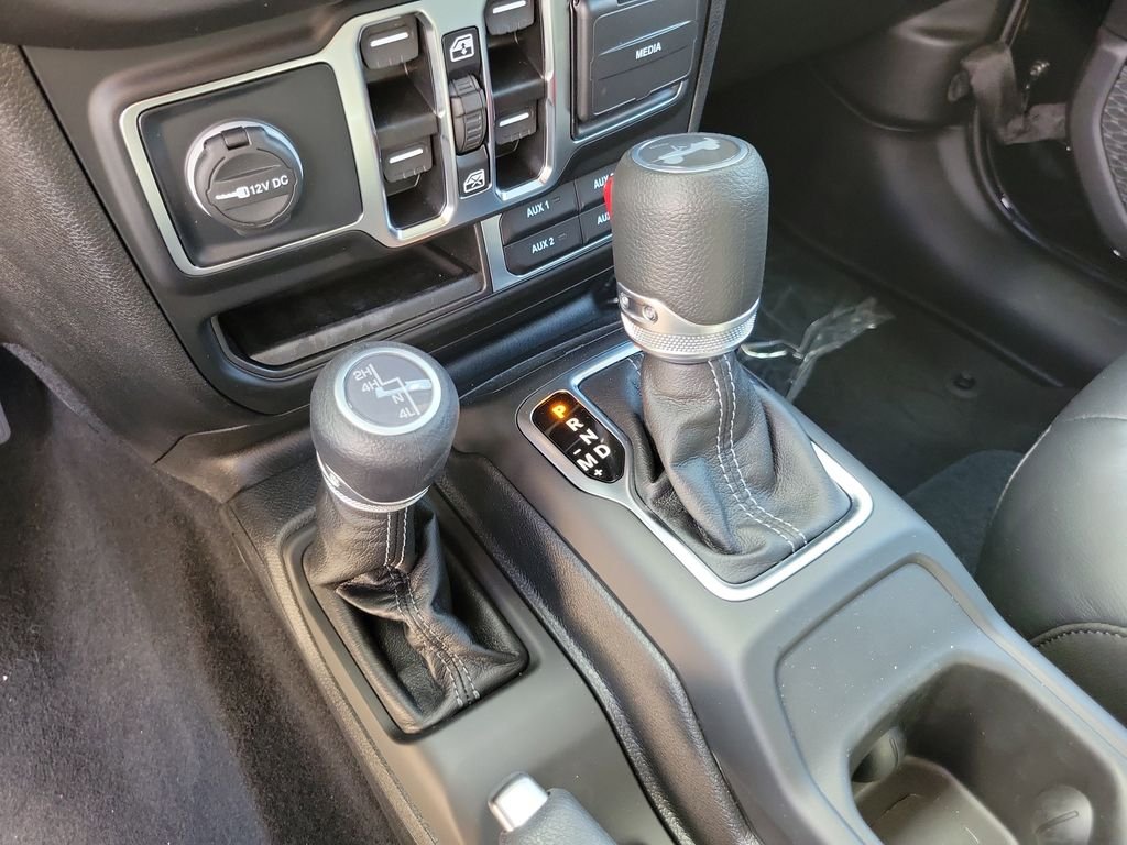2025 Jeep Wrangler 4-Door Sahara - Photo 25