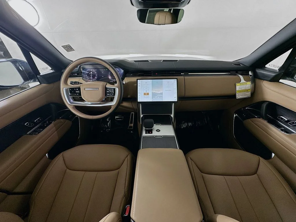 New 2026 Fuji White Land Rover SE image 26