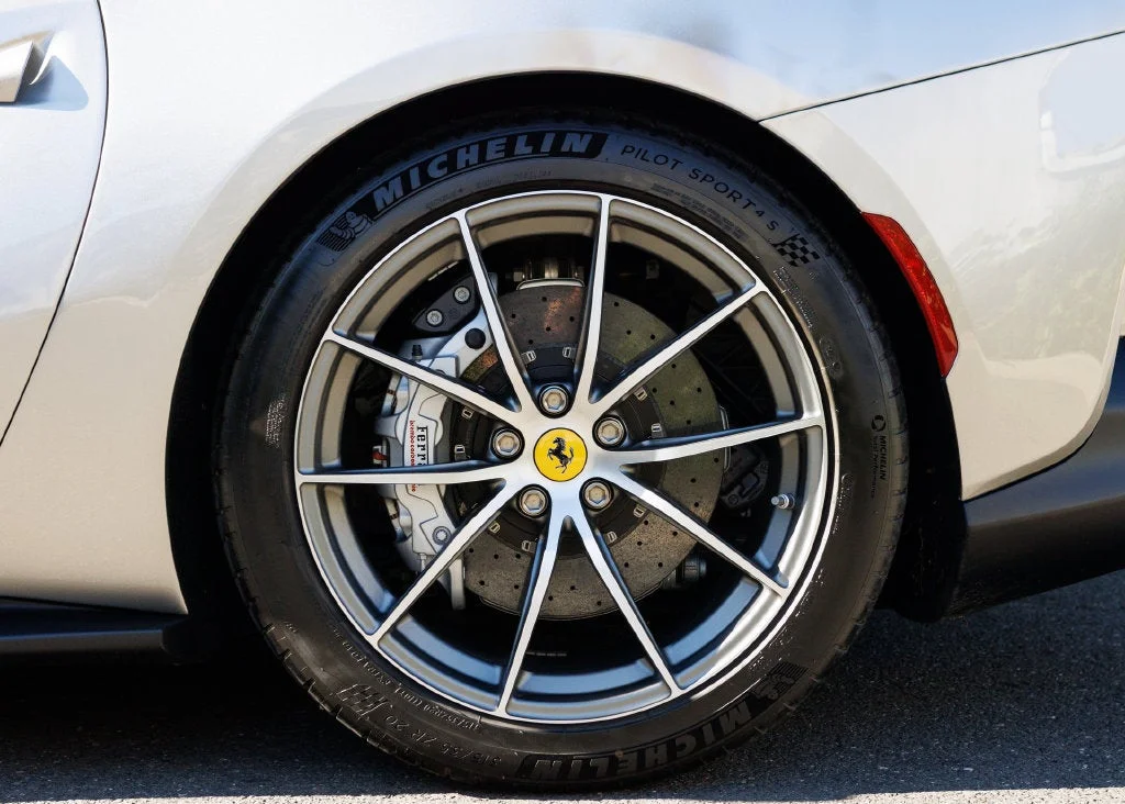 Certified Used 2023 Aluminum Lucido Ferrari Base image 14