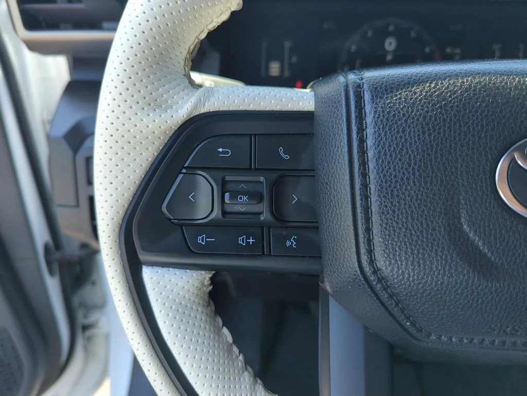 Used 2024 White Toyota SR image 21