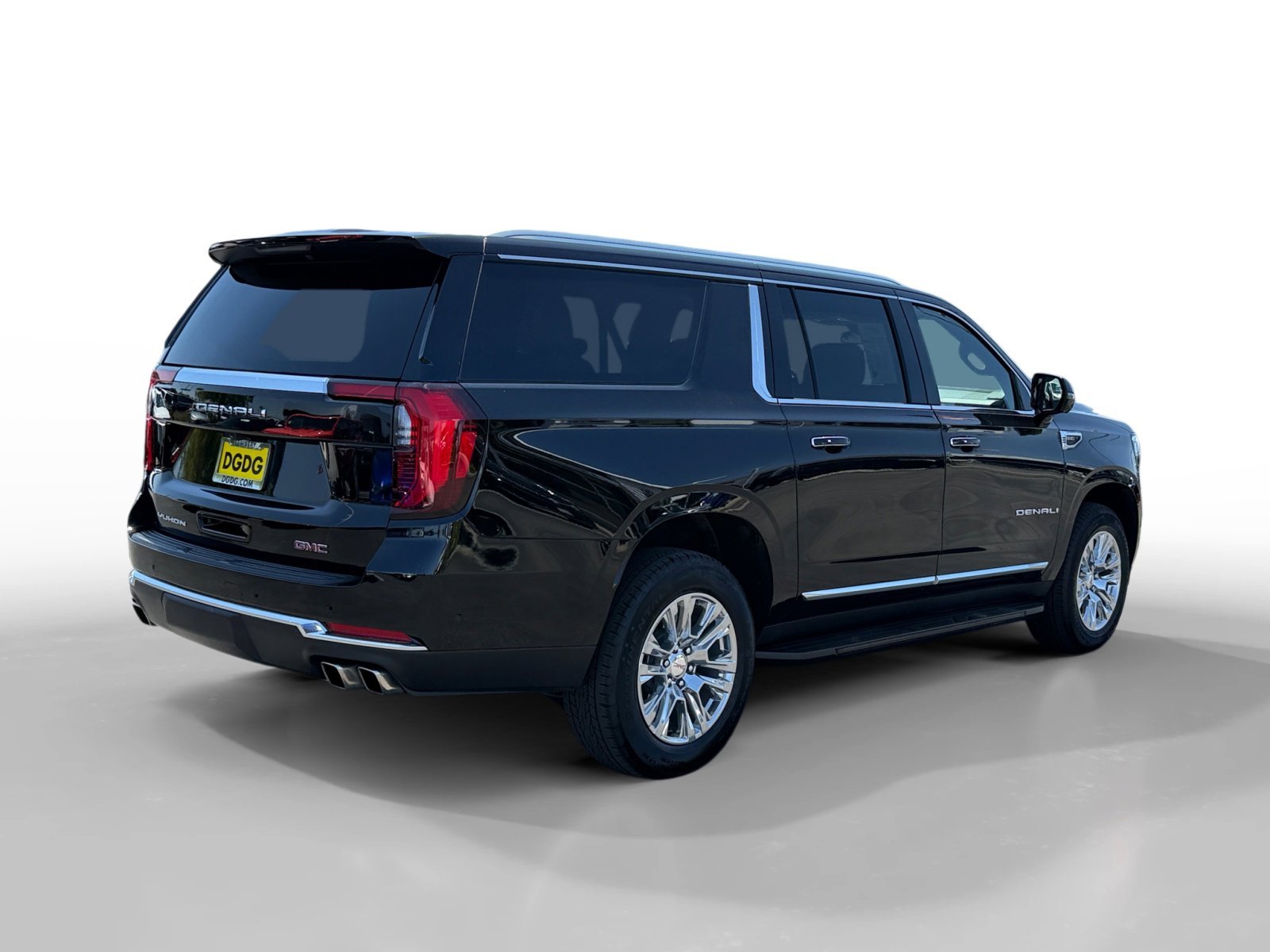 Used 2025 Onyx Black GMC Denali image 5