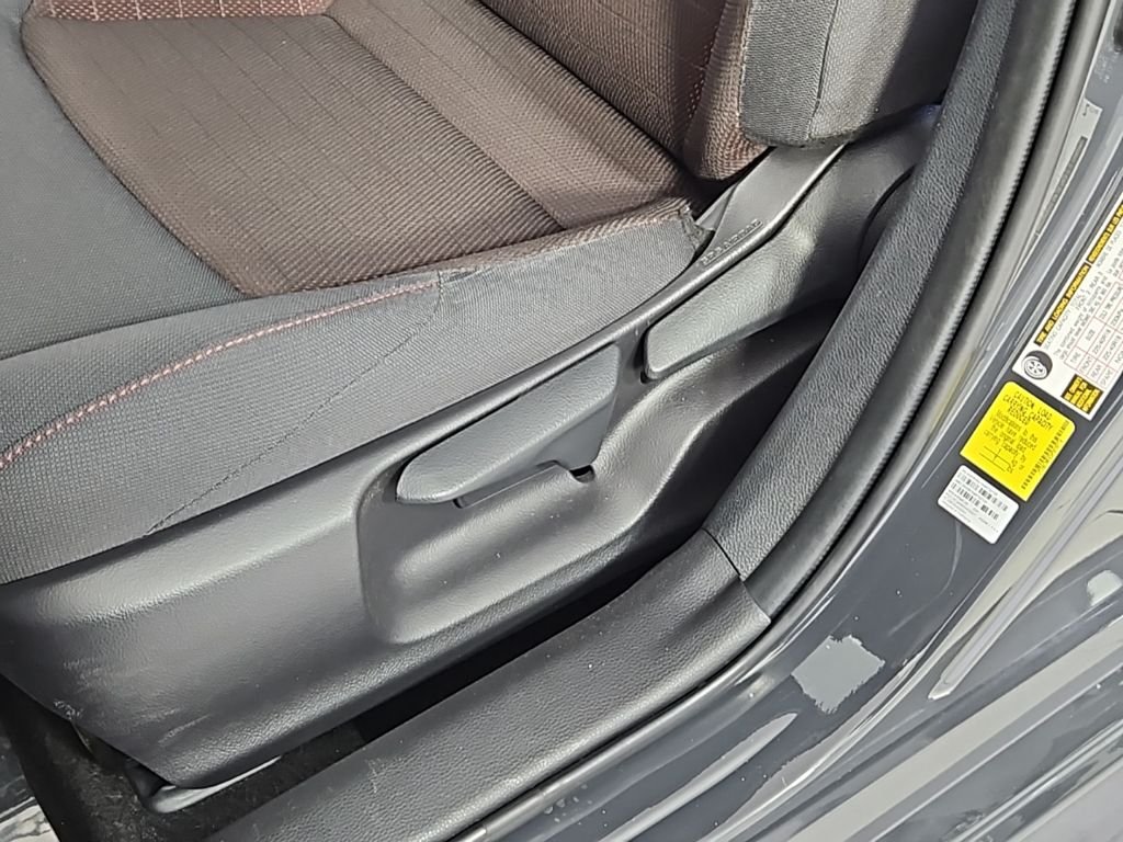 Used 2023  Toyota SE image 22