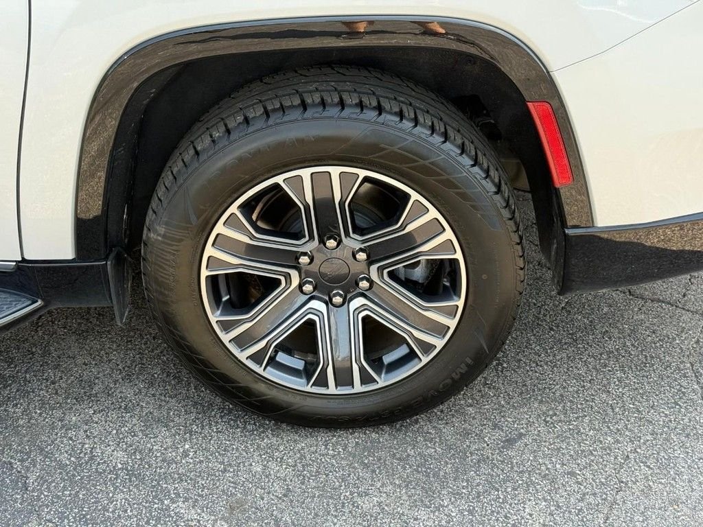 Used 2023 Silver Jeep Series II image 5