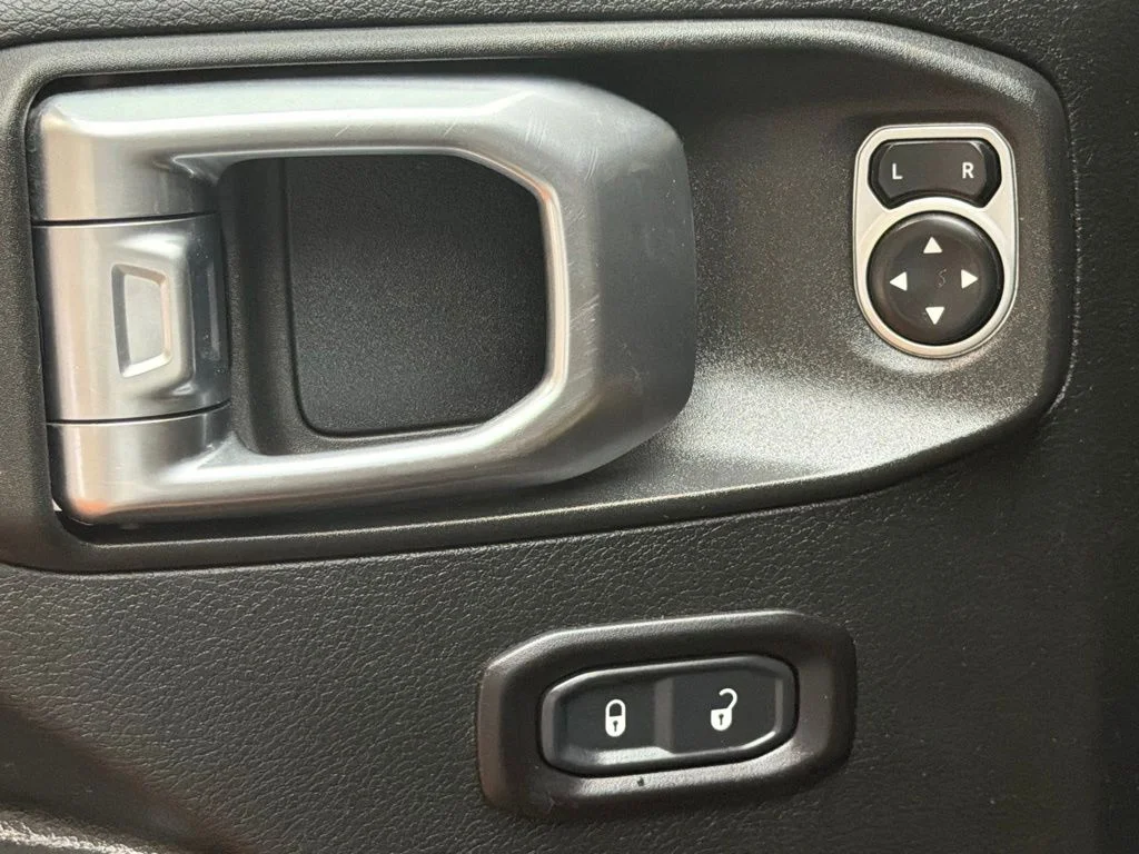 Used 2018 Black Clearcoat Jeep Unlimited Sport S image 21