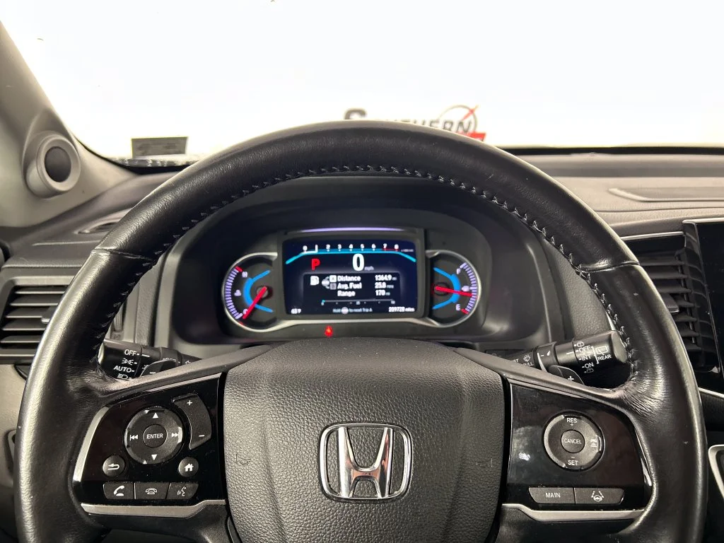 Used 2019 Silver Honda Touring image 12