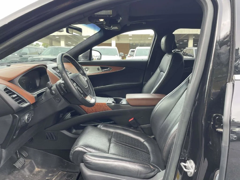 Used 2019 Black Lincoln Black Label image 19