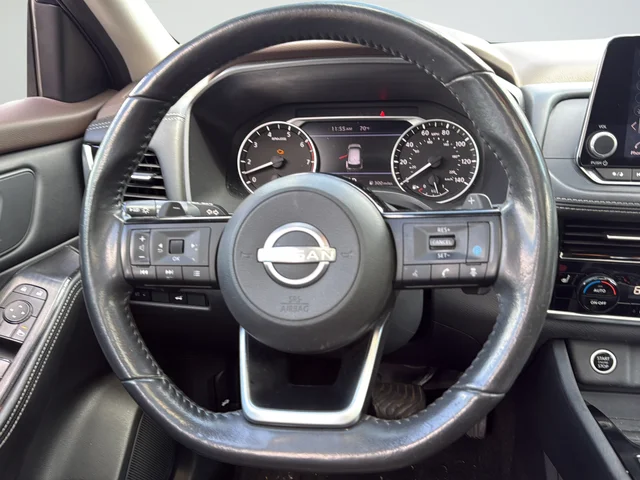 Used 2022 Blue Nissan SV image 17