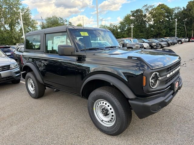 Shadow Black 2026 Ford Bronco SUV / Crossover Four-Wheel Drive