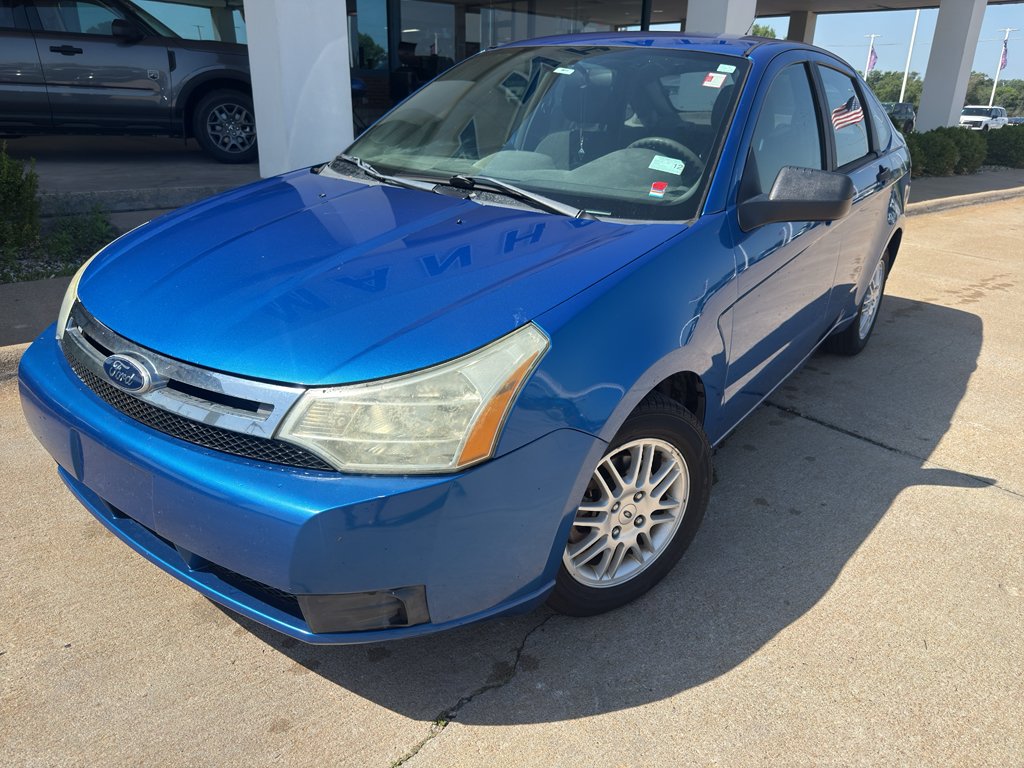 Used 2011 Blue Flame Metallic Ford SE image 2