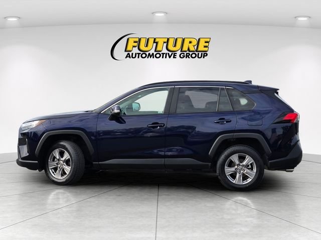 Used 2025  Toyota XLE image 7