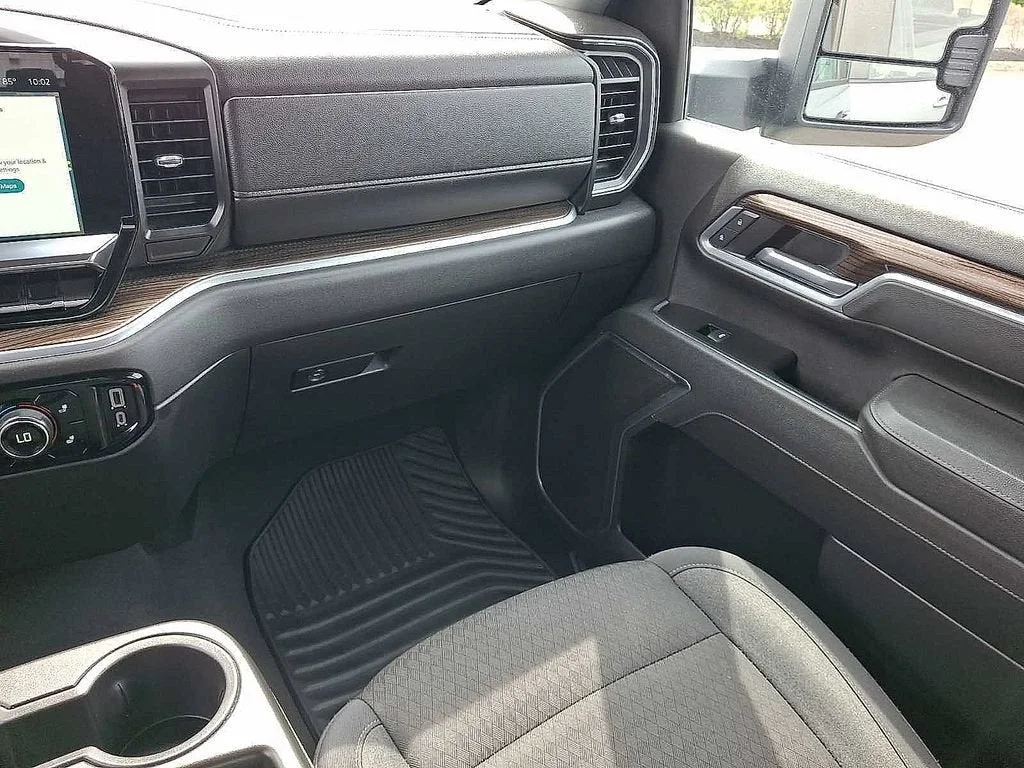 Used 2025 Sterling Gray Metallic Chevrolet LT image 40