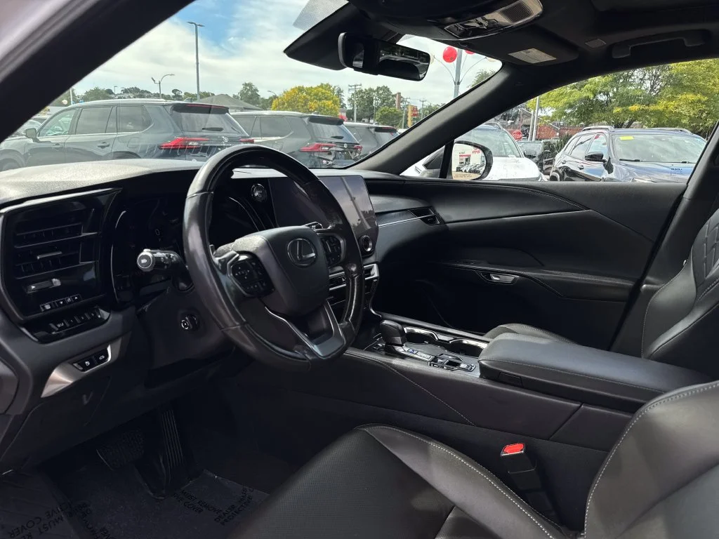 Used 2025 White Lexus 350h F SPORT Design image 15