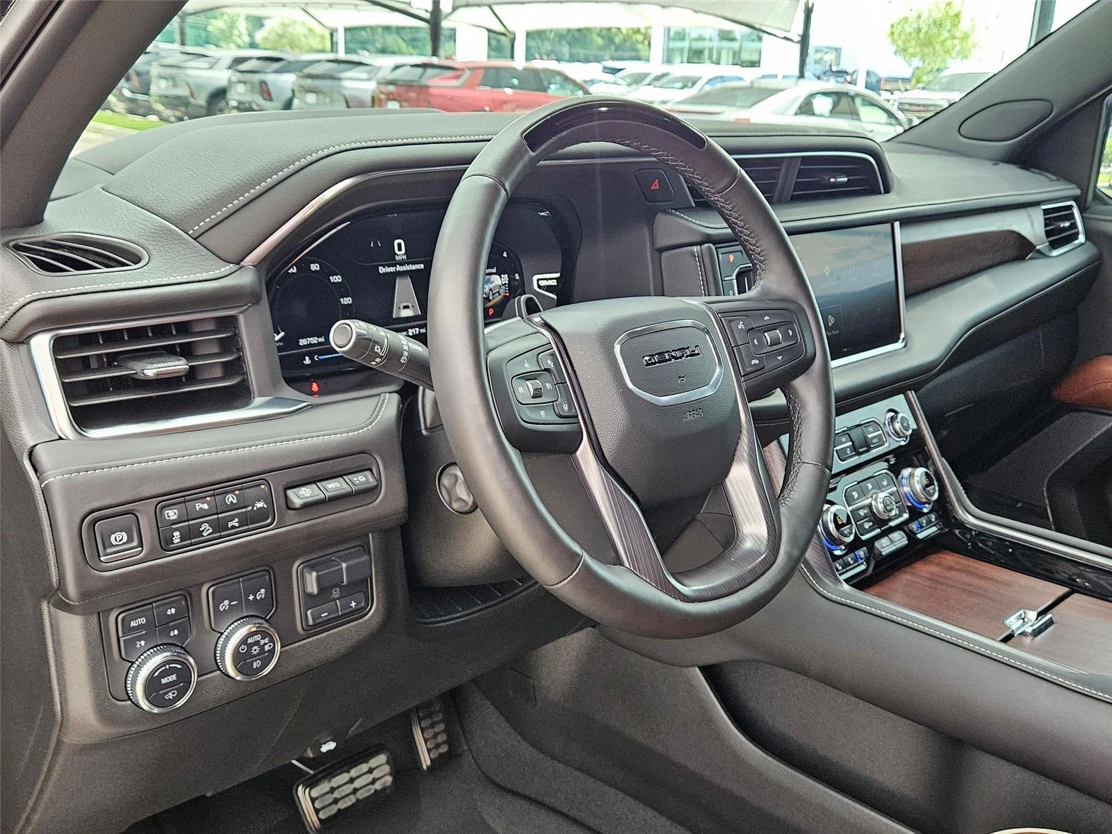 Used 2024 Onyx Black GMC Denali Ultimate image 9