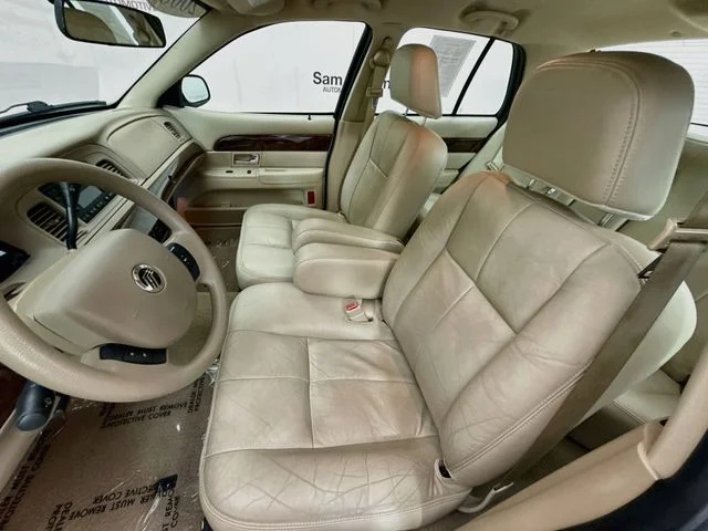 Used 2008 Tan Mercury GS image 18