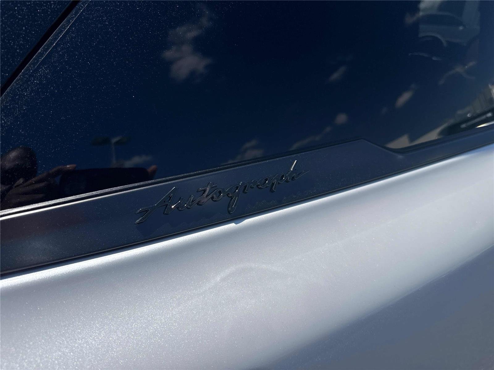 New 2027 2T RAD WHT INFINITI Autograph AWD image 33
