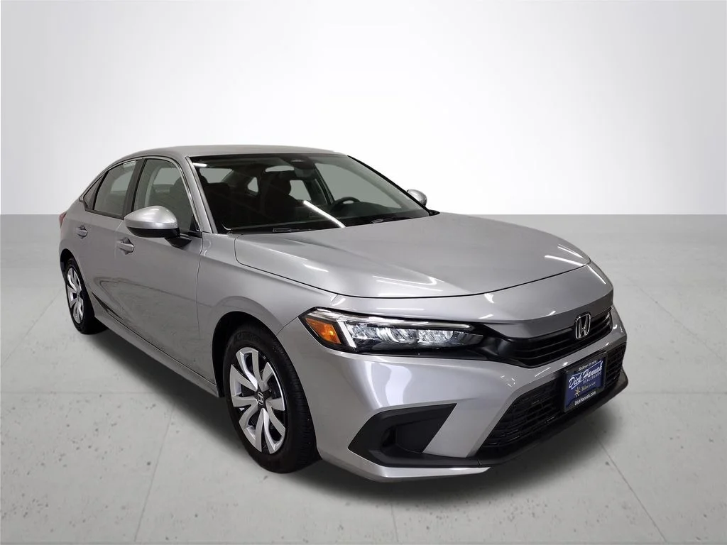 Used 2024 Silver Honda LX image 4