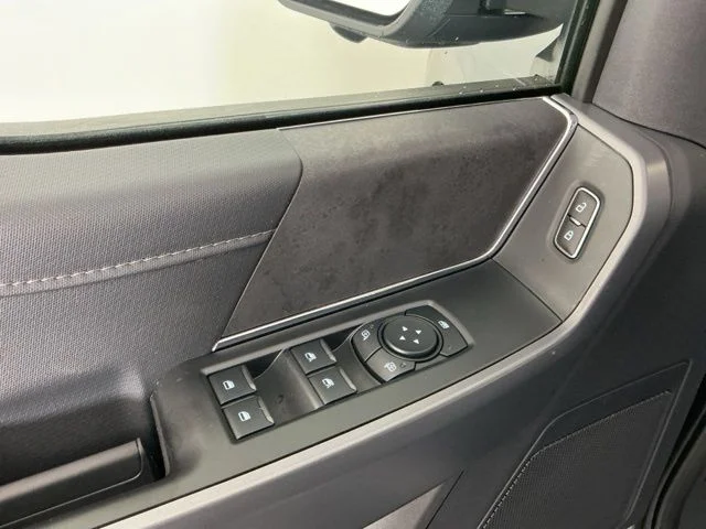 New 2026 Carbonized Gray Metallic Ford XLT image 15