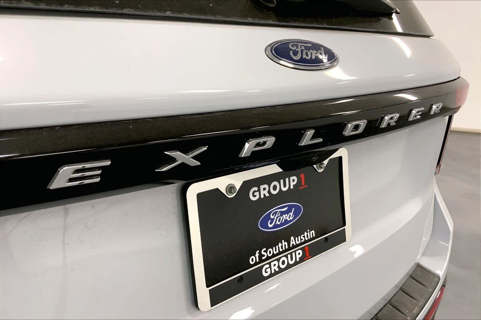 New 2026 Space White Metallic Ford Active image 12