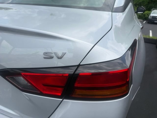 Used 2024 Silver Nissan 2.5 SV image 6