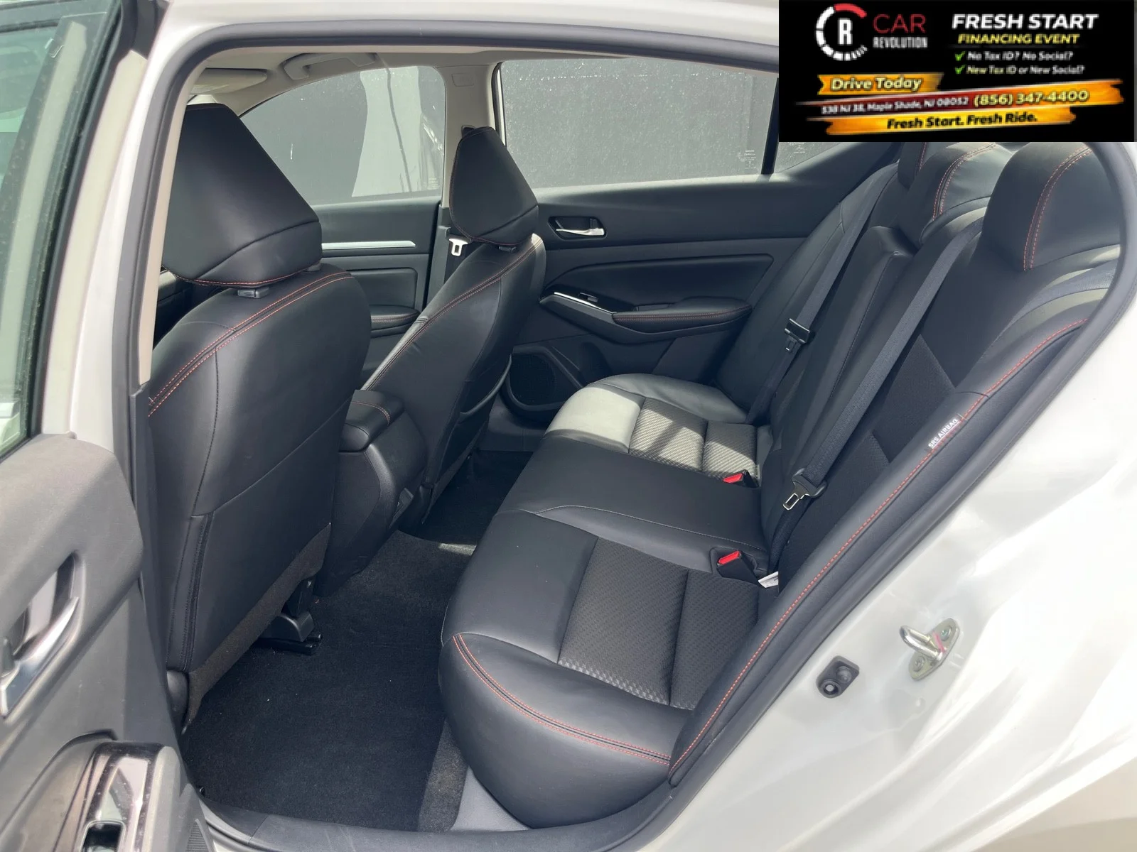 Used 2025 Pearl White Tricoat Nissan SR image 26