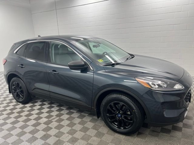 Used 2022 Blue Ford SE image 4